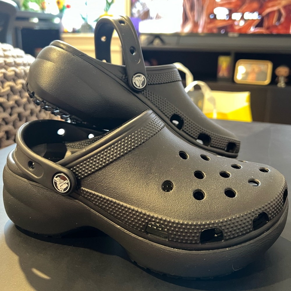 Black Iconic platform Crocs